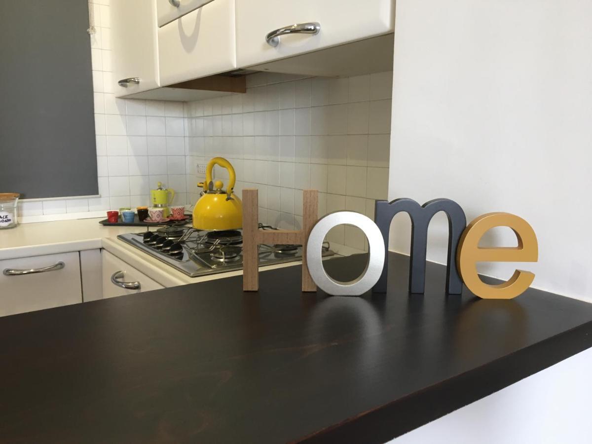Michi'S Home - Attico In Centro バーリ エクステリア 写真